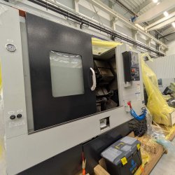 Torno CNC con eje Y y herramientas motorizadas HAITIAN LH8Y   –   Ø sobre bancada 650 x 530 mm